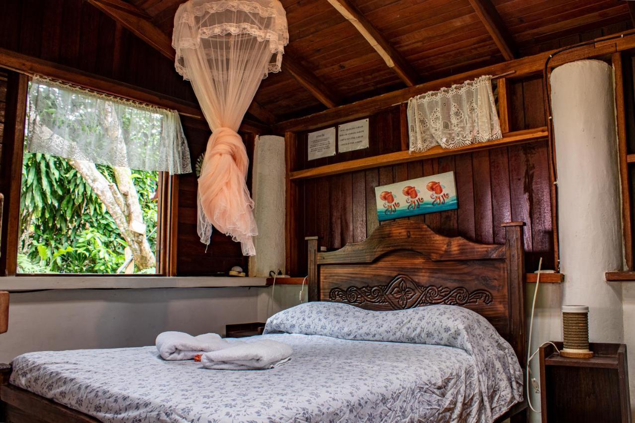 Chalet Y Cabinas Hibiscus Cahuita Eksteriør billede