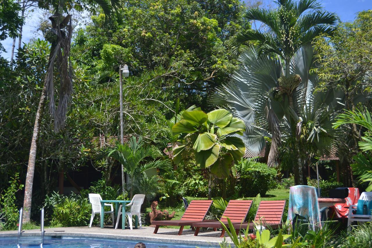 Chalet Y Cabinas Hibiscus Cahuita Eksteriør billede