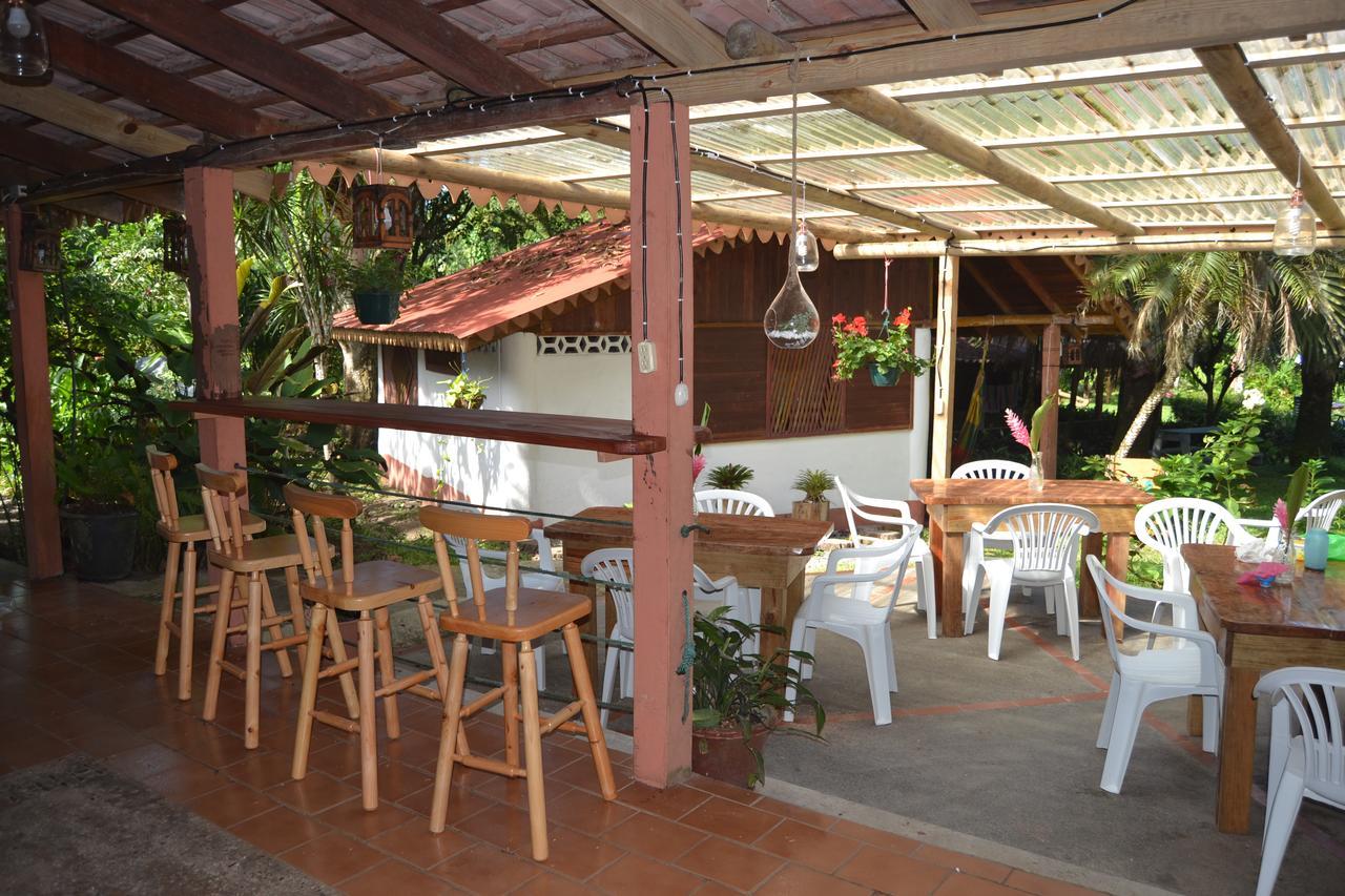 Chalet Y Cabinas Hibiscus Cahuita Eksteriør billede
